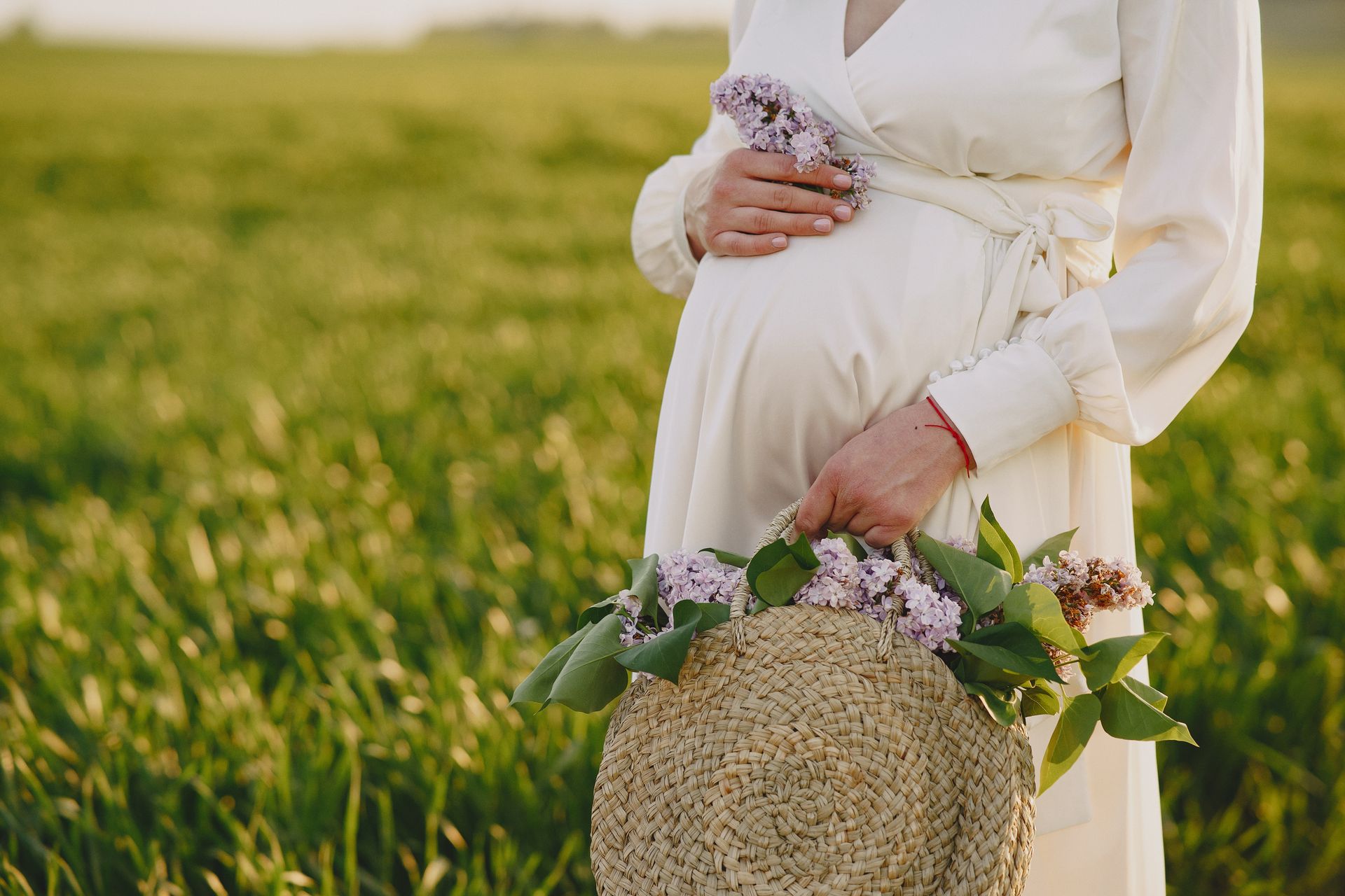 Pregnancy in Hot Weather: A Summer Wellbeing Guide